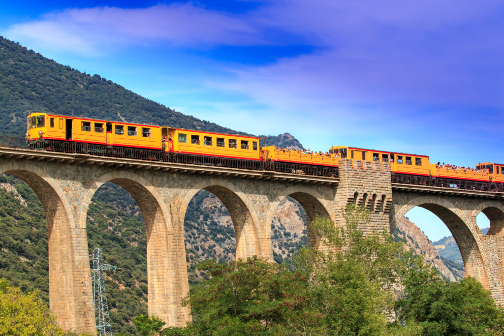 Le train jaune